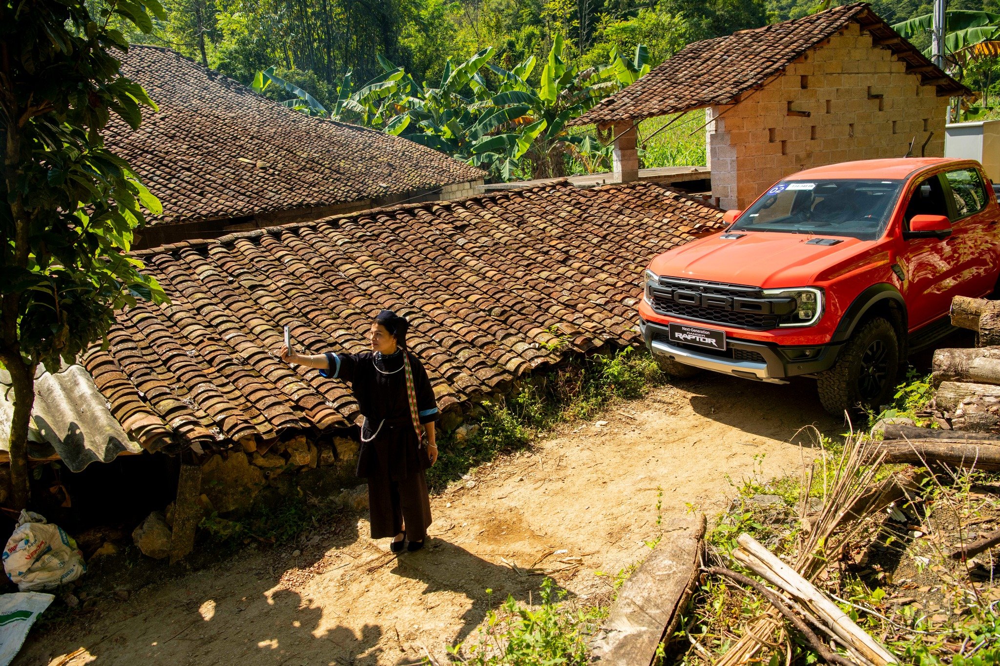 z4931947130785_ace6ed07c833f5560038e4852a011287